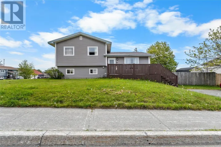 42 Carlisle Drive, Paradise, Newfoundland & Labrador A1L1E7