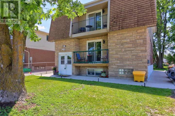 793 CRAWFORD DRIVE, Peterborough (Otonabee Ward 1), Ontario K9J3W9