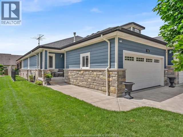 2425 SKINNER, LaSalle, Ontario N9H2R5