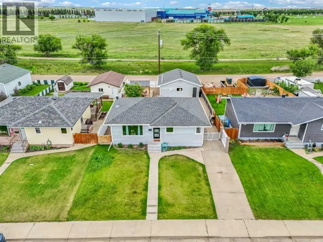172 14 Street NW, Medicine Hat, Alberta T1A6R6