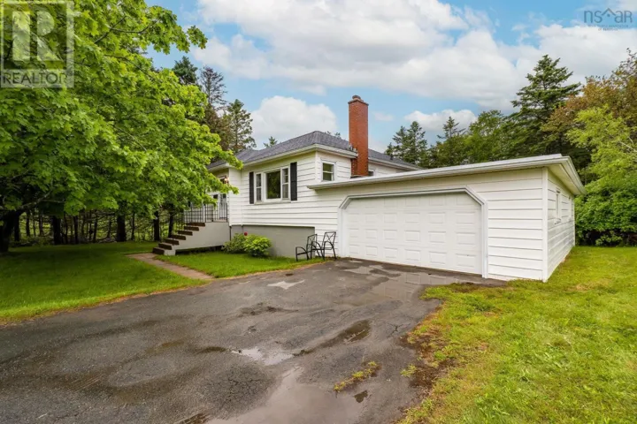 712 Herring Cove Road, Spryfield, Nova Scotia B3R1Y6