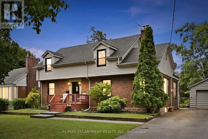 938 CLOVERLEAF DRIVE, Burlington (LaSalle), Ontario L7T3Y9