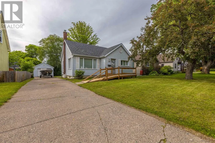 108 Hill ST S, Thunder Bay, Ontario P7B3V1