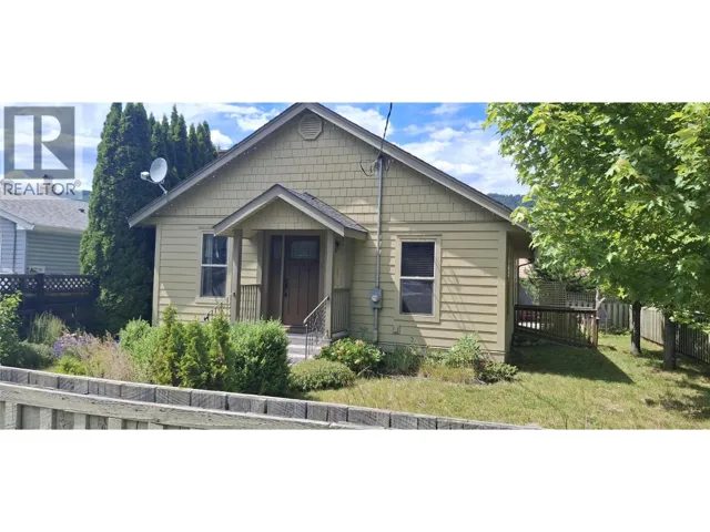 846 Okanagan Avenue, Chase, British Columbia V0E1M0