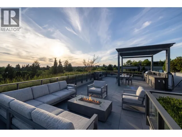 501 2102 W 48TH AVENUE, Vancouver, British Columbia V6M2P5