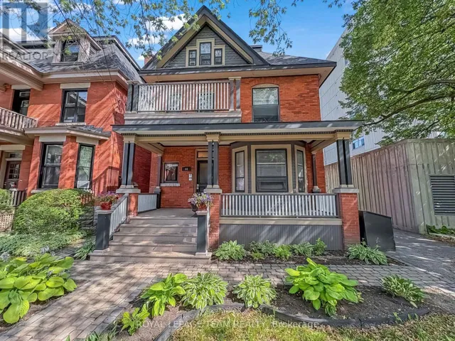 44 MCLEOD STREET, Ottawa, Ontario K2P0Z5