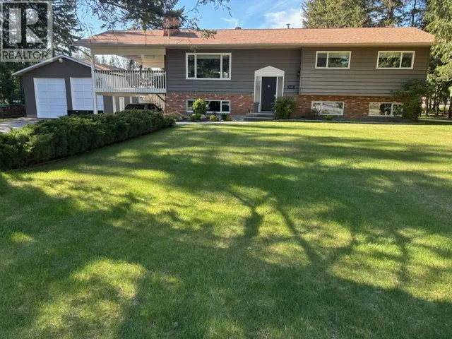 610 10th Avenue NW, Nakusp, British Columbia V0G1R0