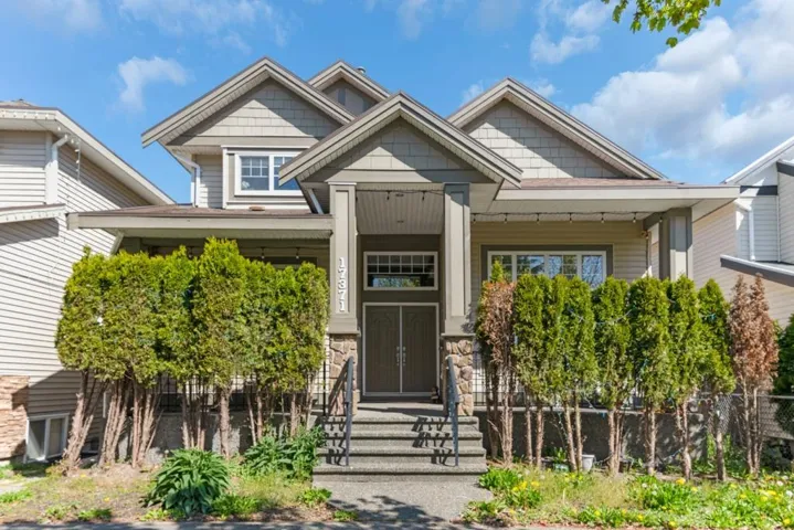 17371 64 AVENUE, Surrey, British Columbia V3S1Y8