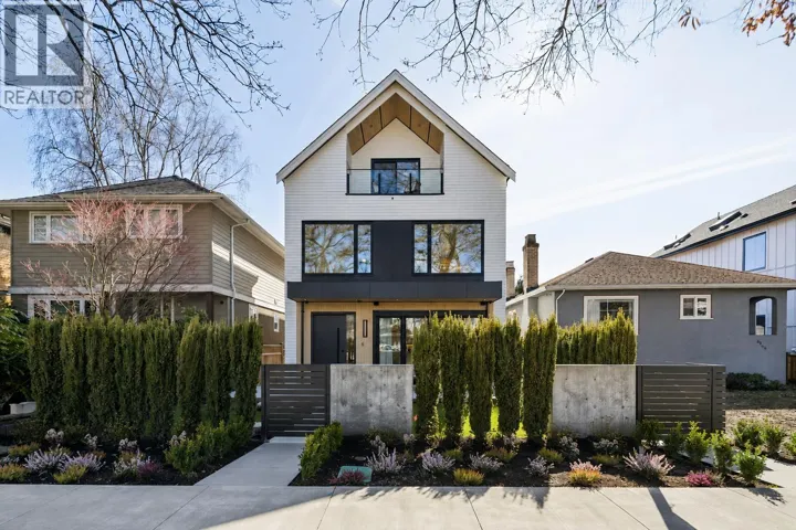 2 3036 W 13TH AVENUE, Vancouver, British Columbia V6K2V2