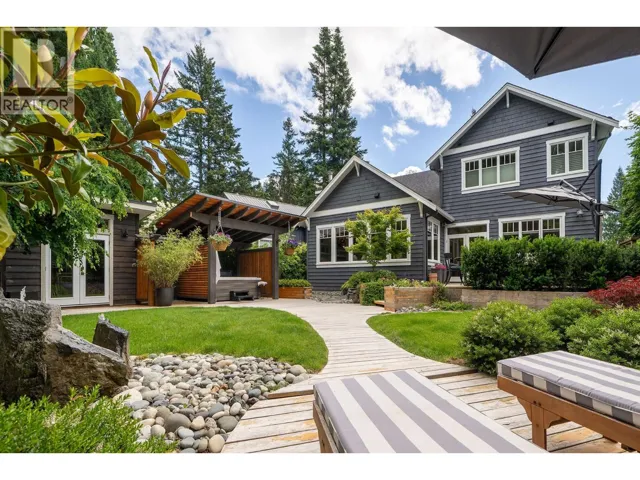1141 LENORA ROAD, Bowen Island, British Columbia V0N1G1