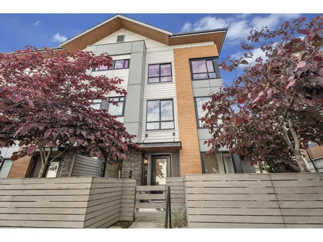 60 15151 EDMUND DRIVE, Surrey, British Columbia V3S0B2