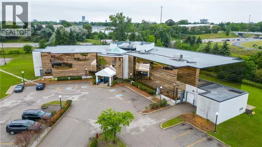 575 RIVERBEND Drive, Kitchener, Ontario N2K3S3