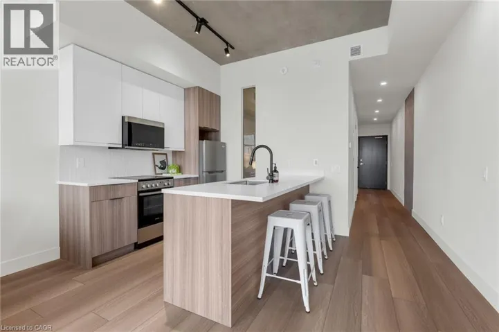 24 AUGUSTA Street Unit# 806, Hamilton, Ontario L8N1P7