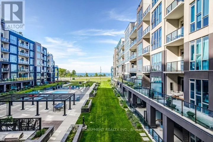 201 - 16 CONCORD PLACE, Grimsby (Grimsby Beach), Ontario L3M0J1