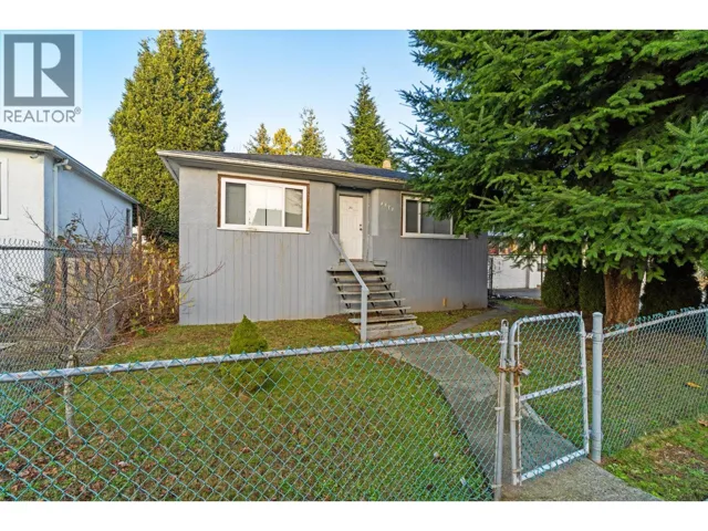 5277 IMPERIAL STREET, Burnaby, British Columbia V5J1E5