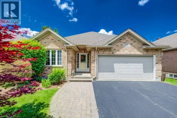 670 SALZBURG Drive, Waterloo, Ontario N2V2N8