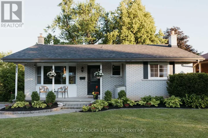 951 ELLESMERE AVENUE, Peterborough (Northcrest Ward 5), Ontario K9H7A9