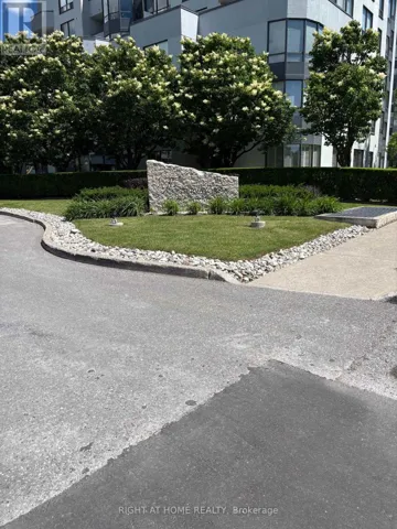 412 - 333 CLARK AVENUE W, Vaughan (Crestwood-Springfarm-Yorkhill), Ontario L4J7K4