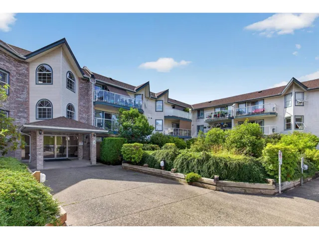 220 27358 32 AVENUE, Langley, British Columbia V4W3M5