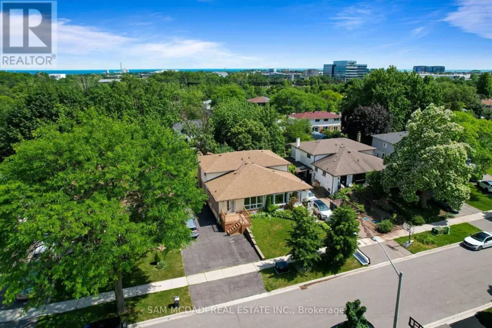 2644 ALTADENA COURT, Mississauga (Sheridan), Ontario L5K1G2