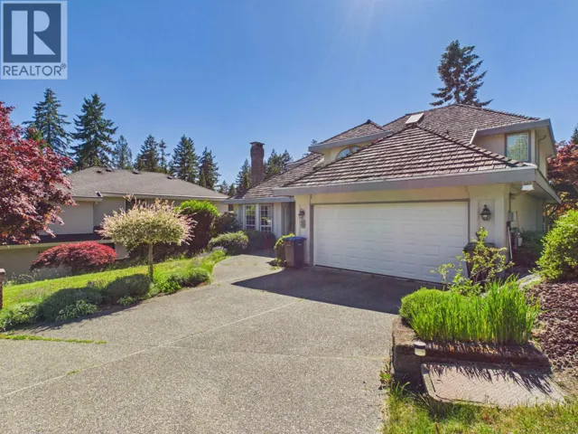 35 WILDWOOD DRIVE, Port Moody, British Columbia V3H4M5