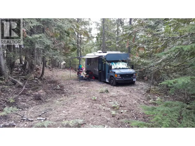 Aspen Road Lot# 372, Anglemont, British Columbia V0E1M8
