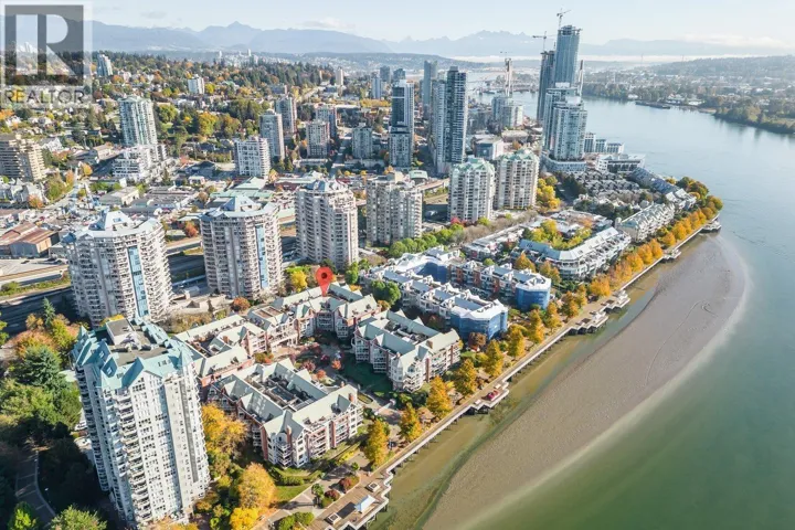 201A 1220 QUAYSIDE DRIVE, New Westminster, British Columbia V3M6H1