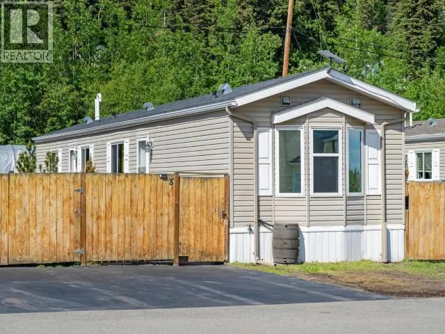 5-18 AZURE ROAD, Whitehorse, Yukon Y1A0L2