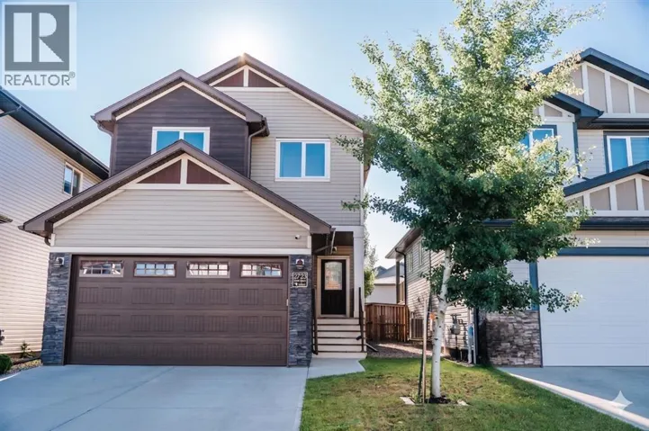 2723 45 Street S, Lethbridge, Alberta T1K8J4