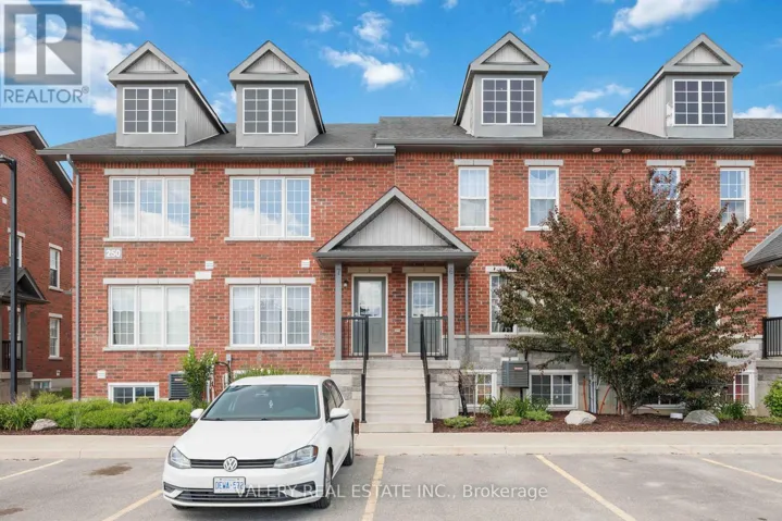7 - 250 PENETANGUISHENE ROAD, Barrie (Georgian Drive), Ontario L4M7C2