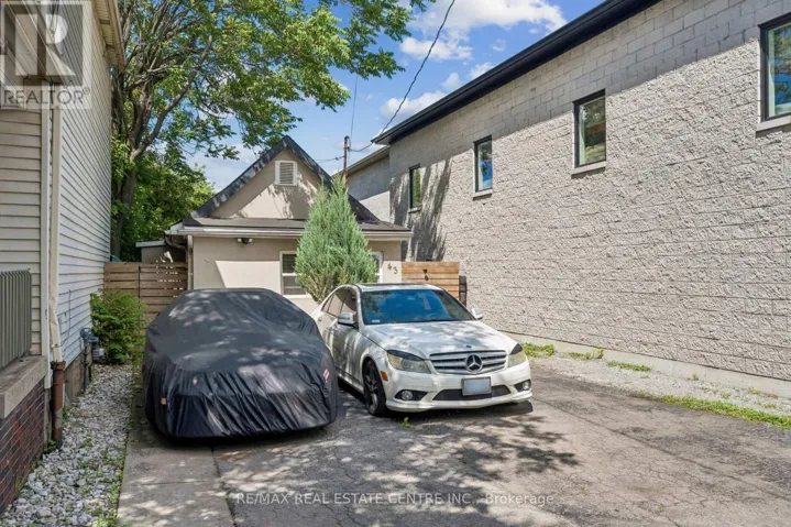 43 WHITFIELD AVENUE, Hamilton (Industrial Sector), Ontario L8L4B5