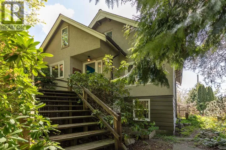 2002 E 13TH AVENUE, Vancouver, British Columbia V5N2C4