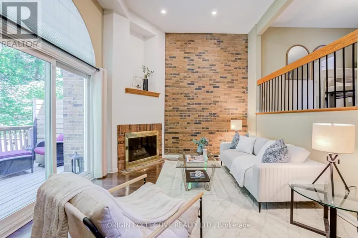 6 OAKEN GATEWAY, Toronto (St. Andrew-Windfields), Ontario M2P2A1