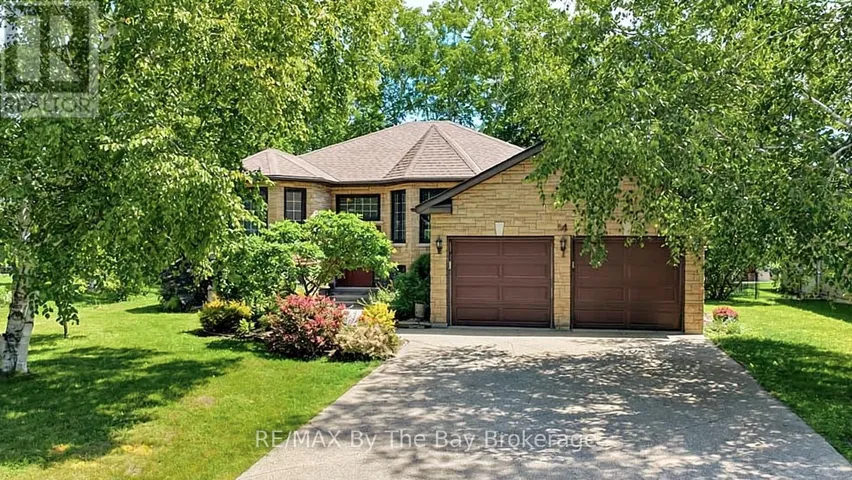 54 FAIRWAY CRESCENT, Wasaga Beach, Ontario L9Z1B8