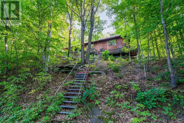 1030 MCCABE ROAD, Lake of Bays (Mclean), Ontario P0B1A0