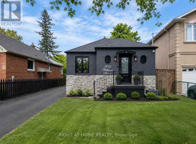 202 WILLIAM STREET, Toronto (Weston), Ontario M9N2H1