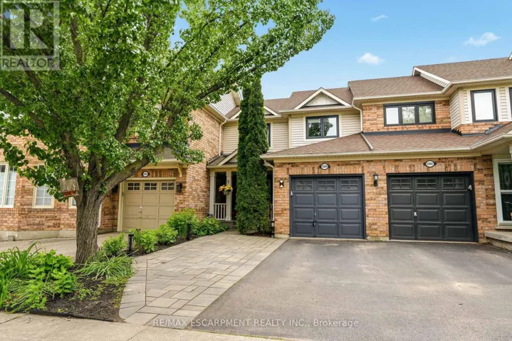 2089 BROADLEAF CRESCENT, Burlington (Uptown), Ontario L7L6S3