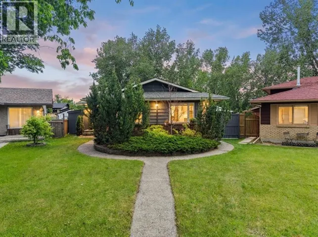 331 Midglen Place SE, Calgary, Alberta T2X1H8