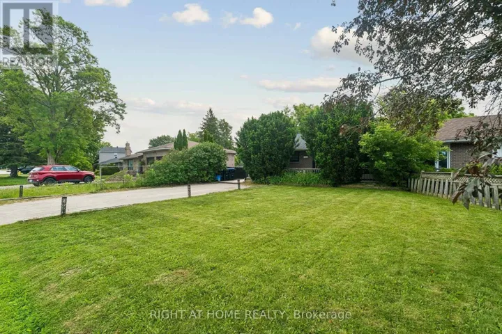 242 CENTRE STREET, Essa (Angus), Ontario L0M1B0