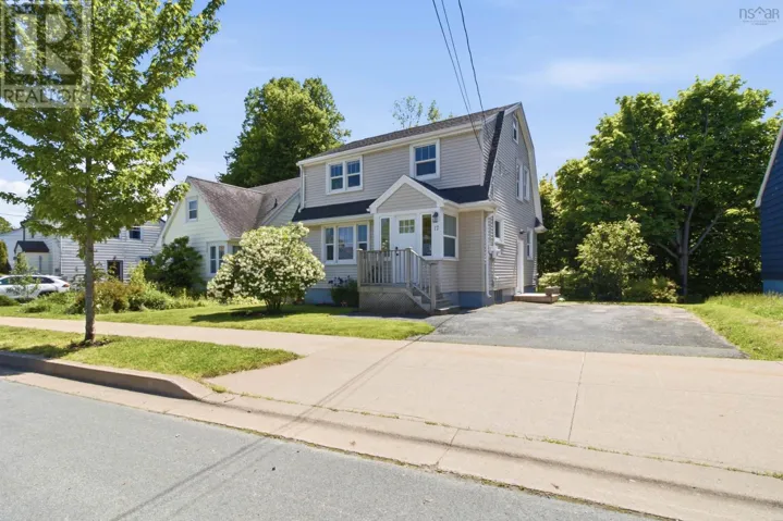 17 Joffre Street, Dartmouth, Nova Scotia B2Y3C7