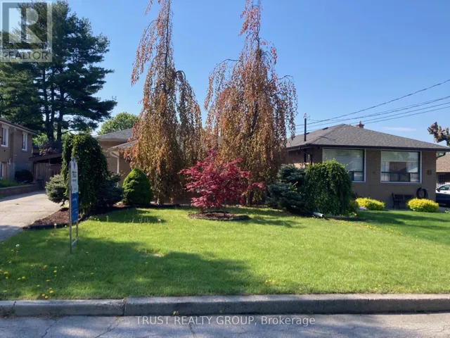 9 DEL RIA DRIVE, Toronto (Maple Leaf), Ontario M6L1L9
