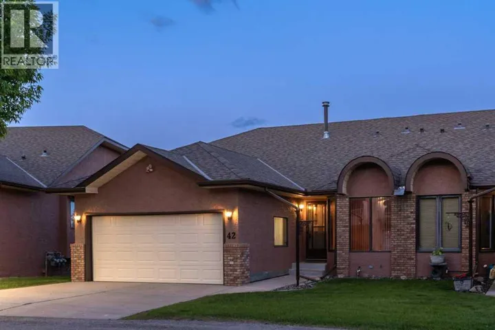 42 Edgeland Close NW, Calgary, Alberta T3A3B1