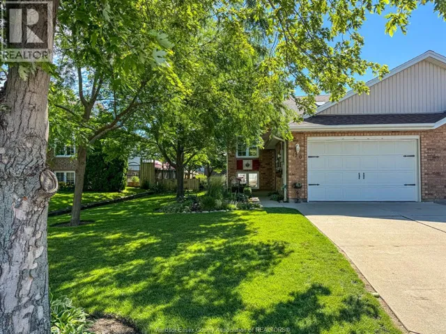 176 BENNIE AVENUE, Leamington, Ontario N8H5L8