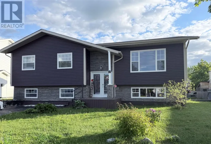 2 Carroll Avenue, Pasadena, Newfoundland & Labrador A0L1K0