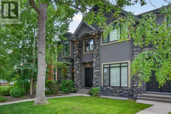 2219 2 Avenue NW, Calgary, Alberta T2N0H1