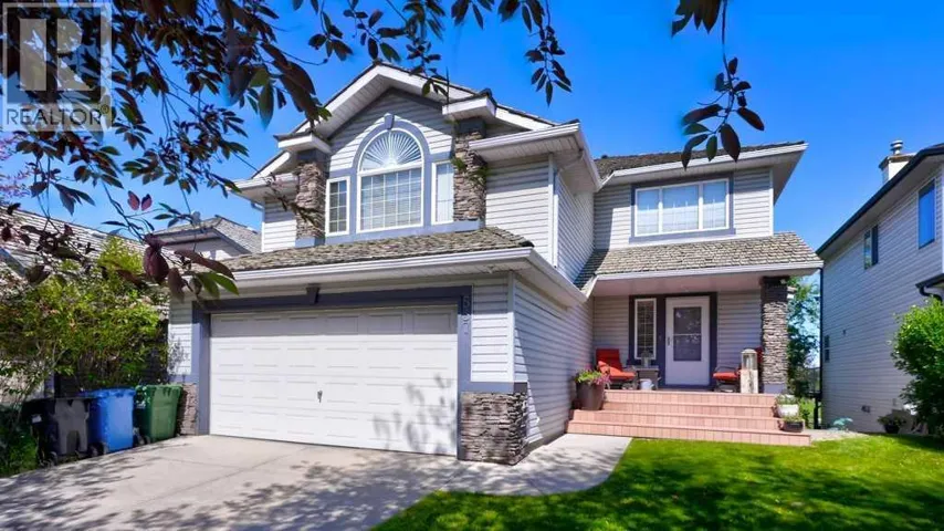 537 Douglas Glen Point SE, Calgary, Alberta T2Z3P9