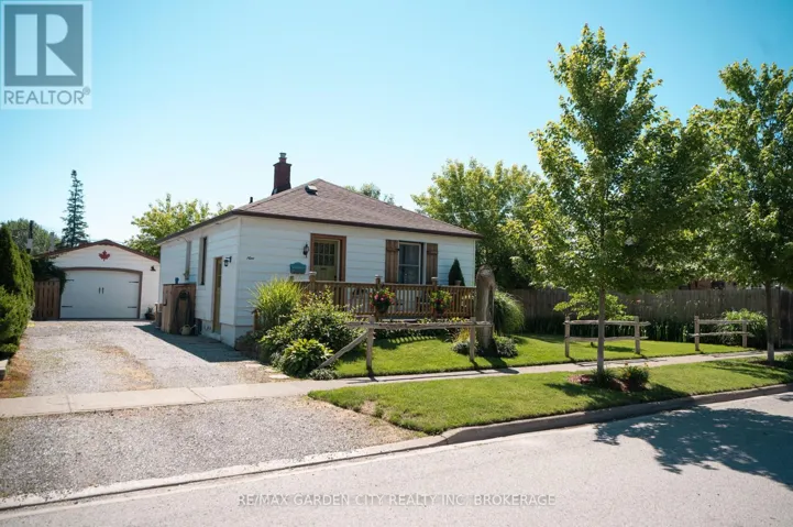 9 BLAIN PLACE, St. Catharines (E. Chester), Ontario L2P2R6