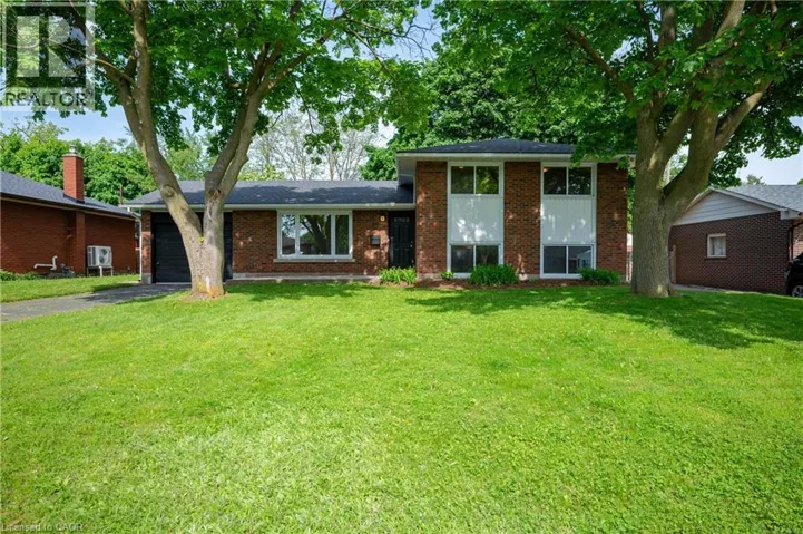 19 TAYLOR Avenue, Cambridge, Ontario N1R5M1