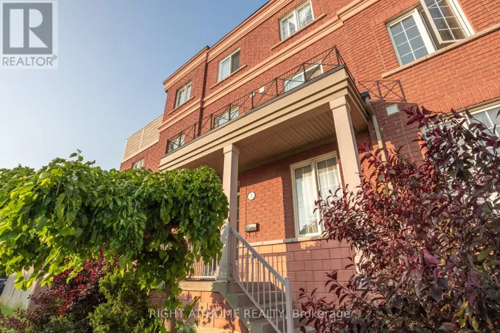 3 HERZBERG GARDENS, Toronto (York University Heights), Ontario M3J3P5