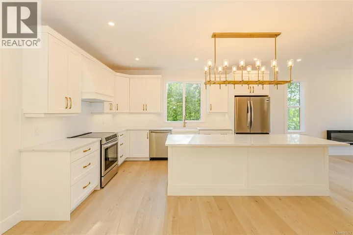 276 Tal Rd, Lake Cowichan, British Columbia V0R2G0